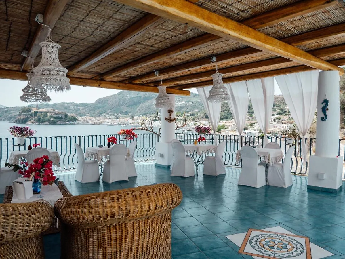 B&B Alta Marea Lipari Alojamento de Acomodação e Pequeno-almoço