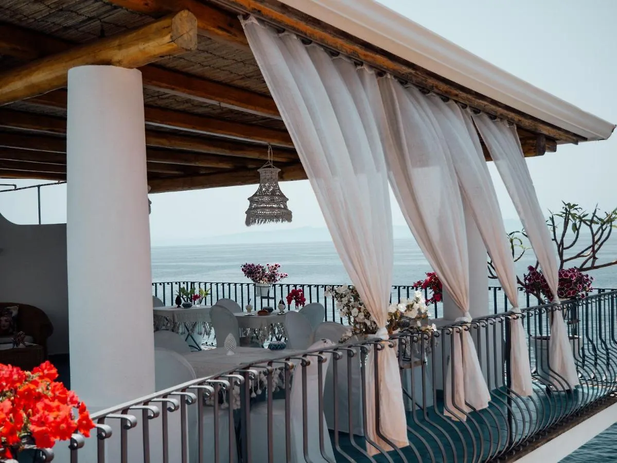 B&B Alta Marea Lipari Itália