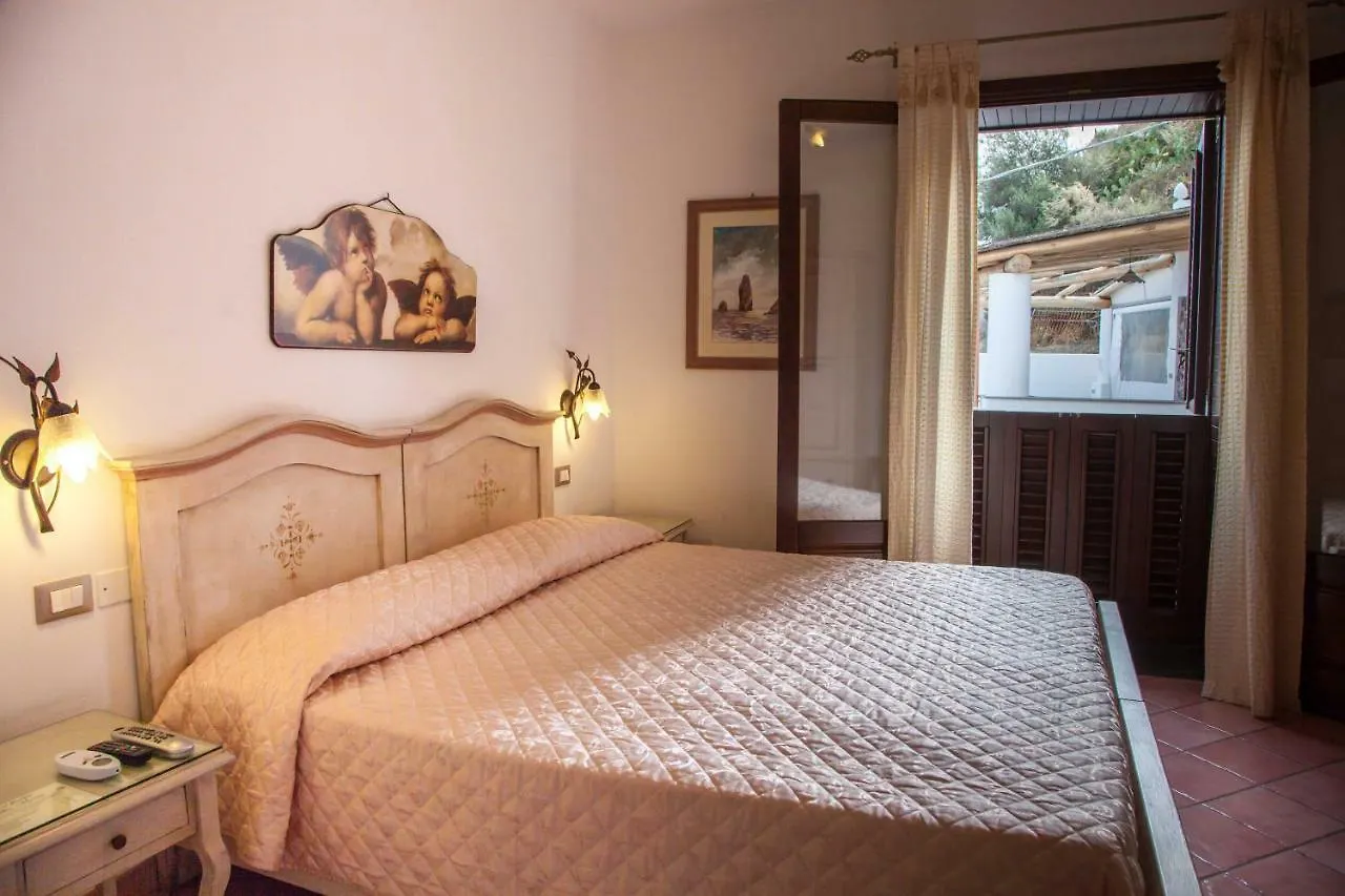 *** Alojamento de Acomodação e Pequeno-almoço B&B Alta Marea Lipari Itália